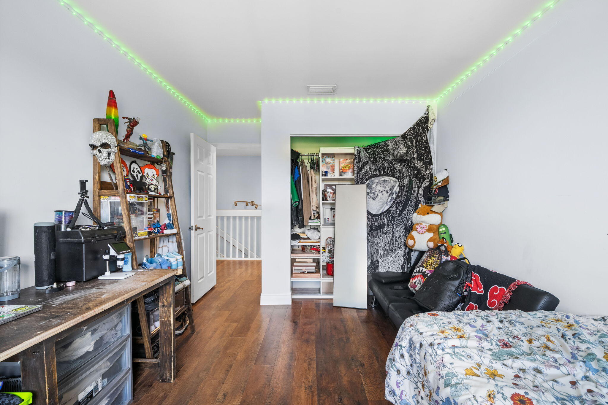 HOLIDAY SPRINGS EAST - Residential