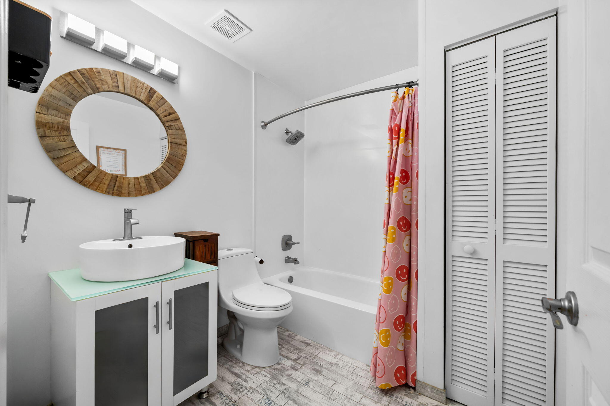 HOLIDAY SPRINGS EAST - Residential