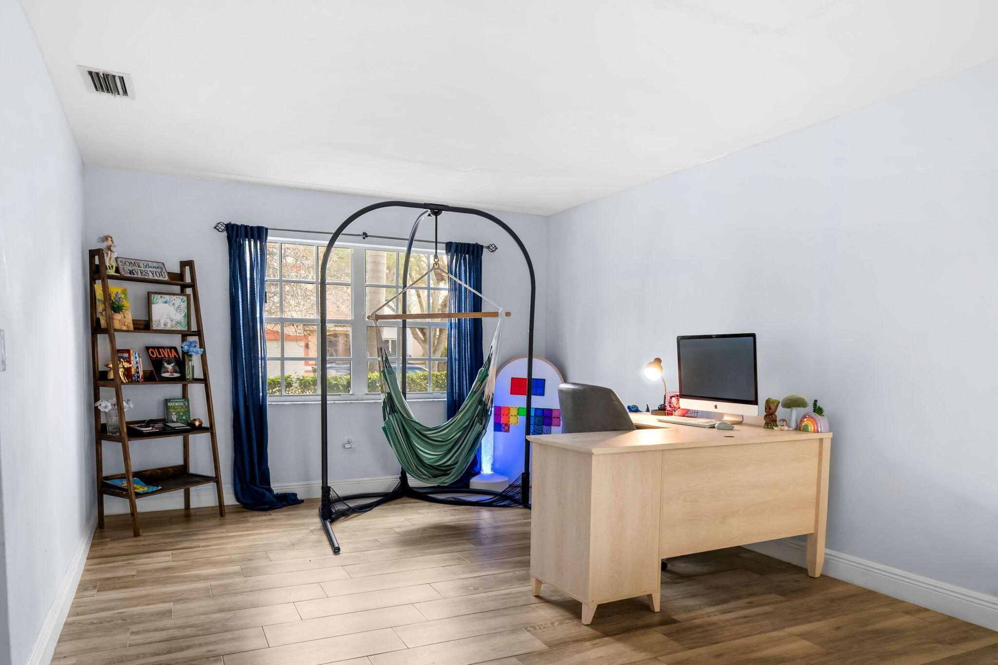 HOLIDAY SPRINGS EAST - Residential