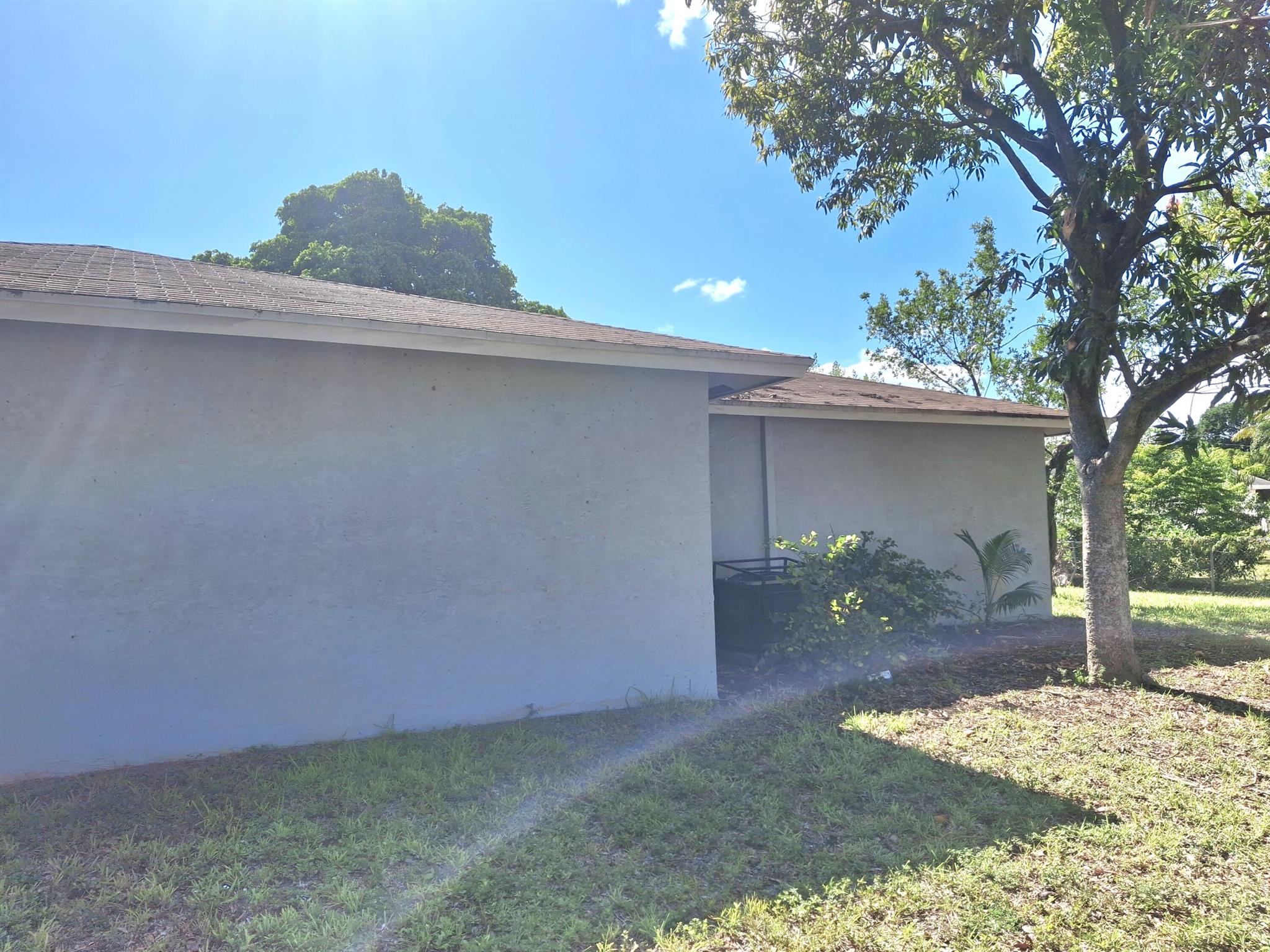 701 NW 15th Court