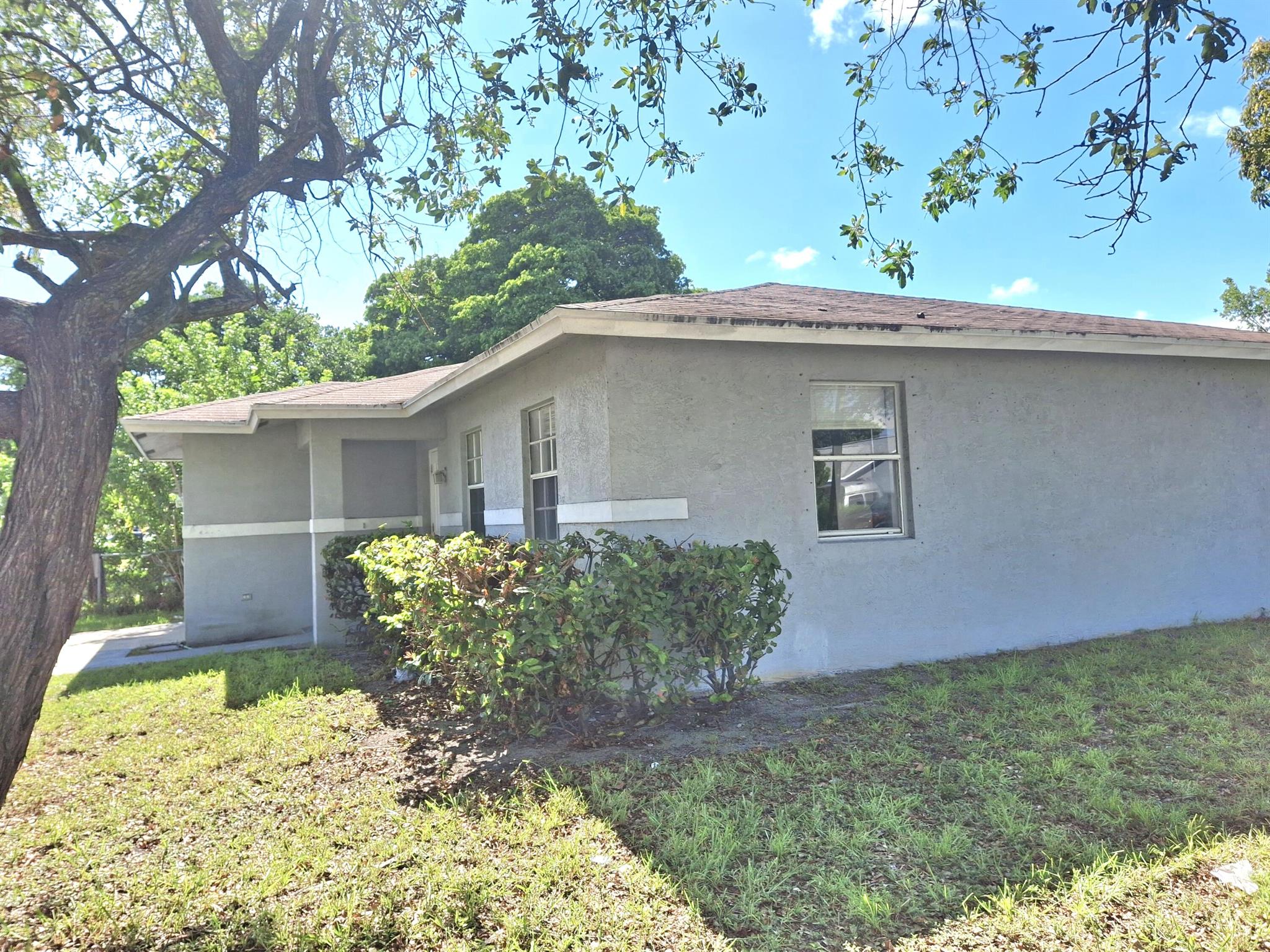 701 NW 15th Court