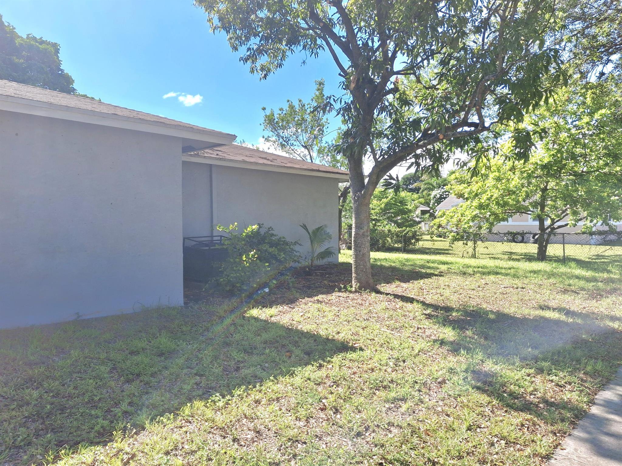 701 NW 15th Court