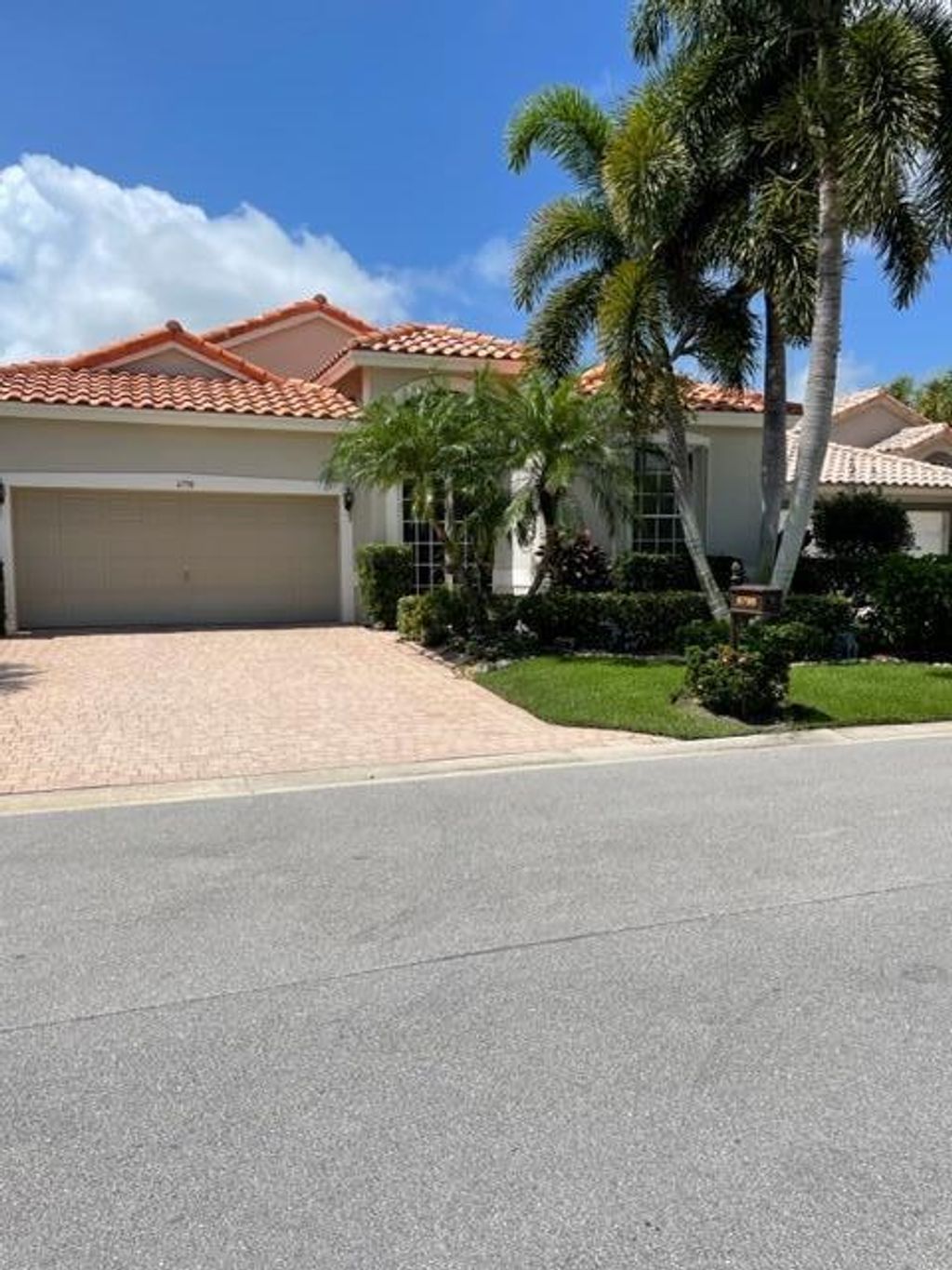 Photo of 6798 Castlemaine Avenue, Boynton Beach, FL 33437 (MLS # R10891729)