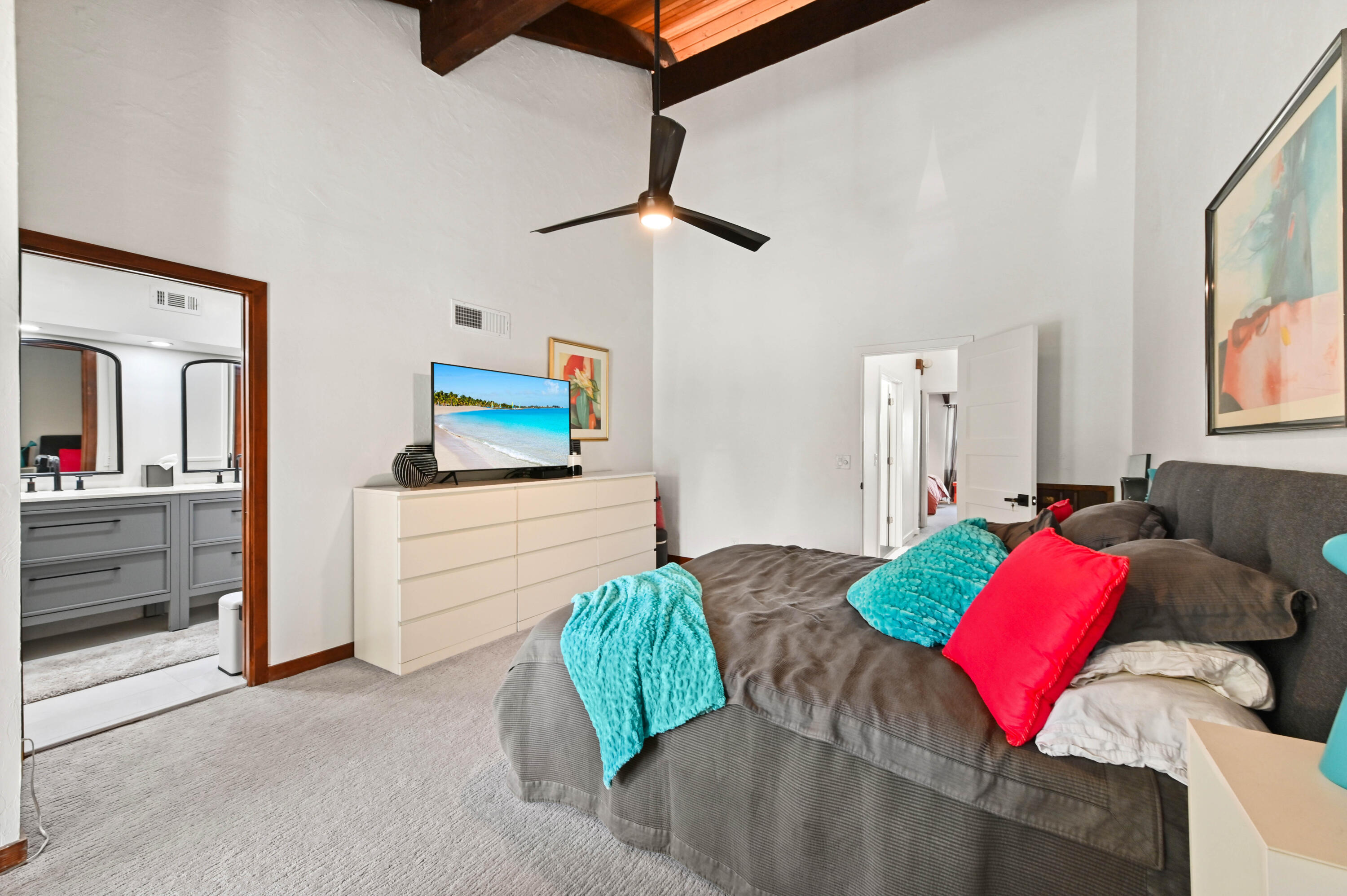 SAUSALITO TOWNHOUSES - Residential