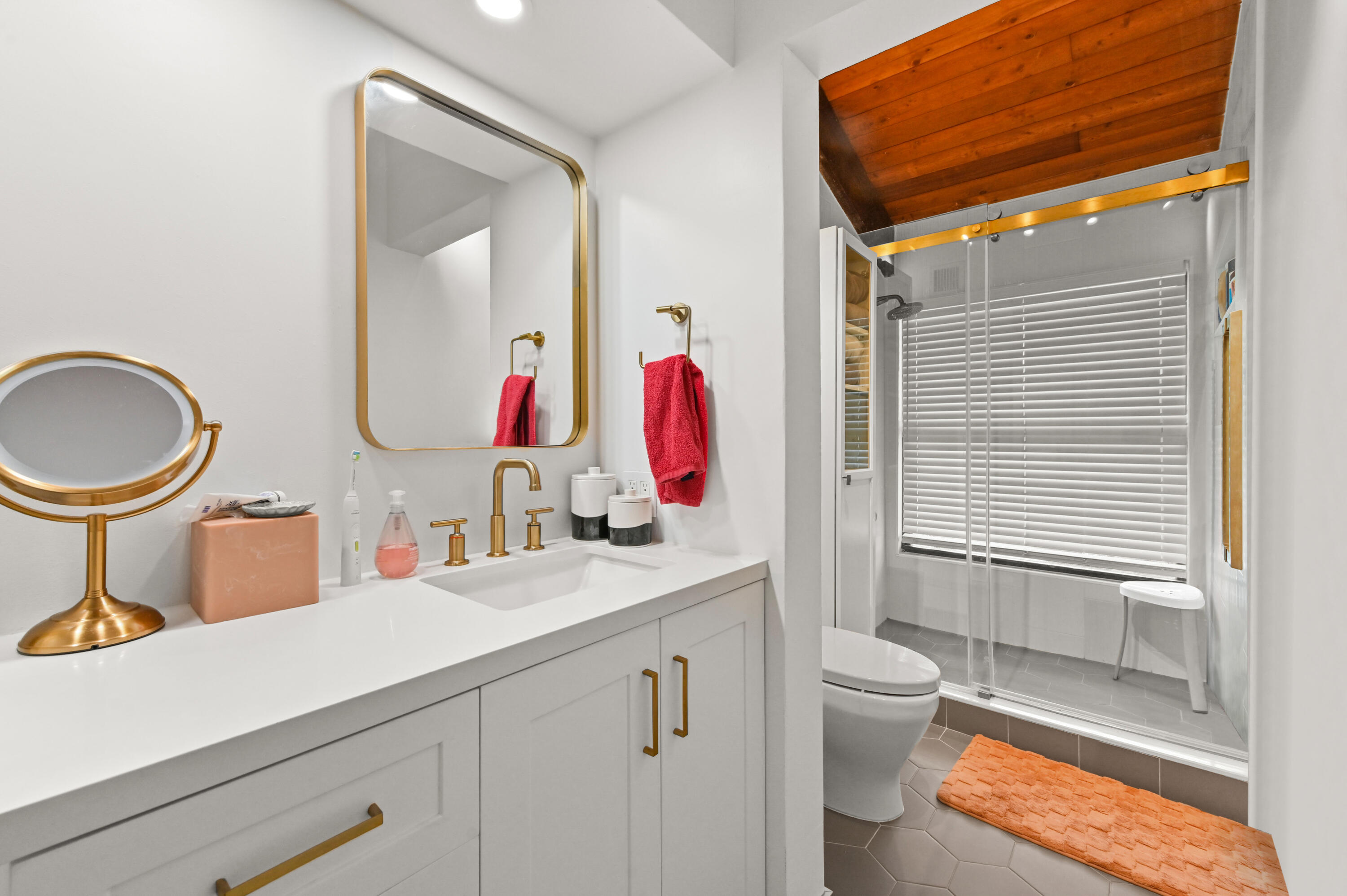 SAUSALITO TOWNHOUSES - Residential