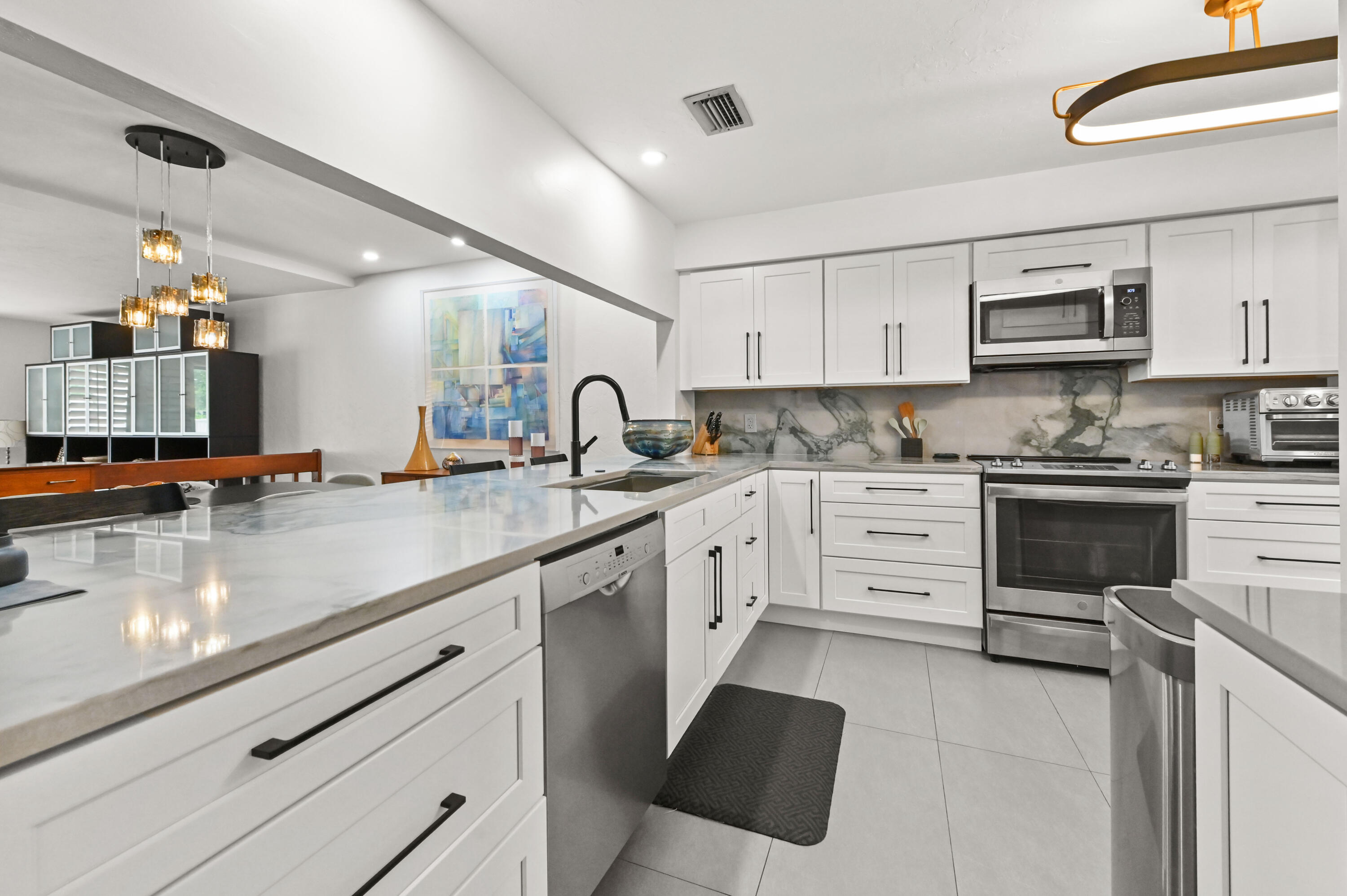 SAUSALITO TOWNHOUSES - Residential
