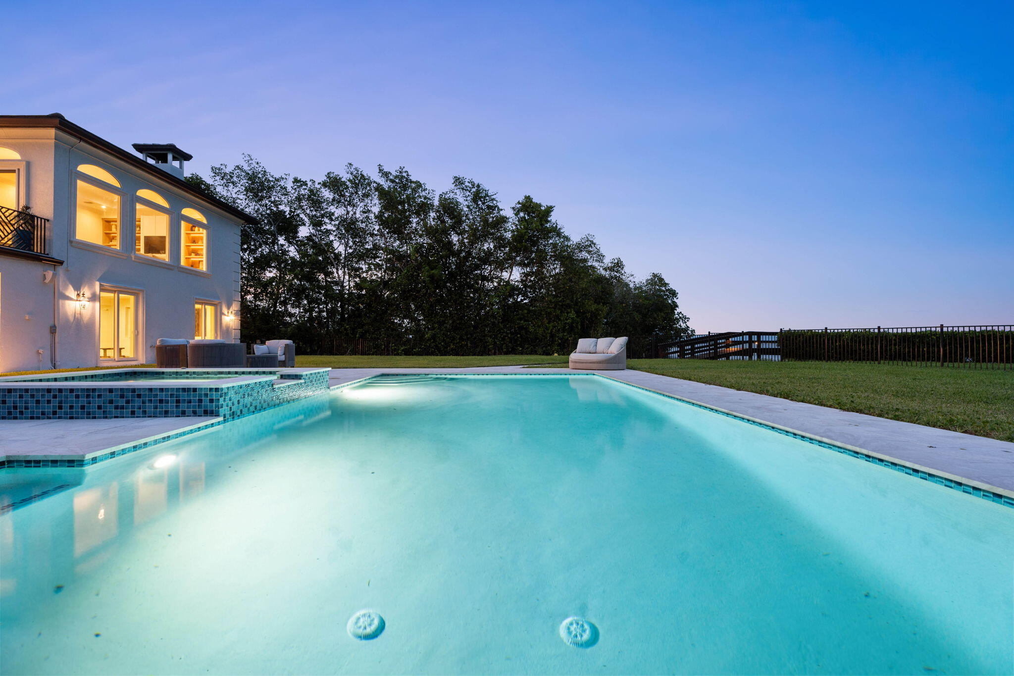 Sewalls Point - Residential