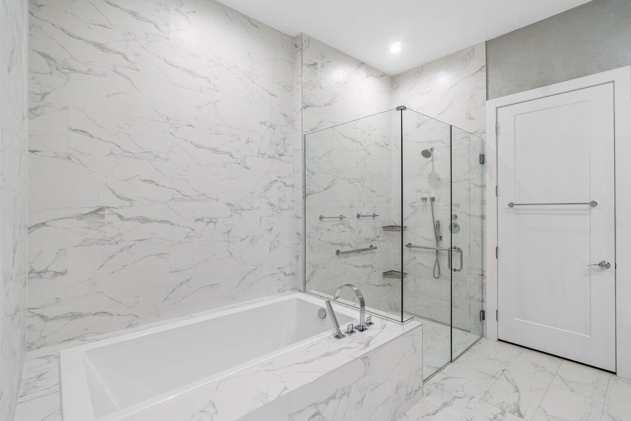 AKOYA AT BOCA WEST COUNTR - Residential