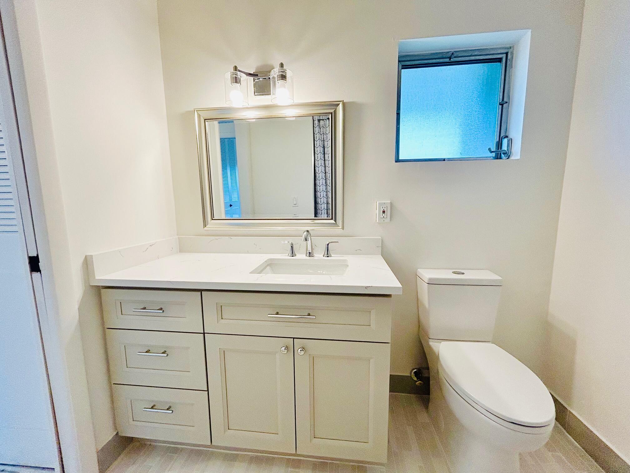 CRESTHAVEN VILLAS 4 CONDO - Residential