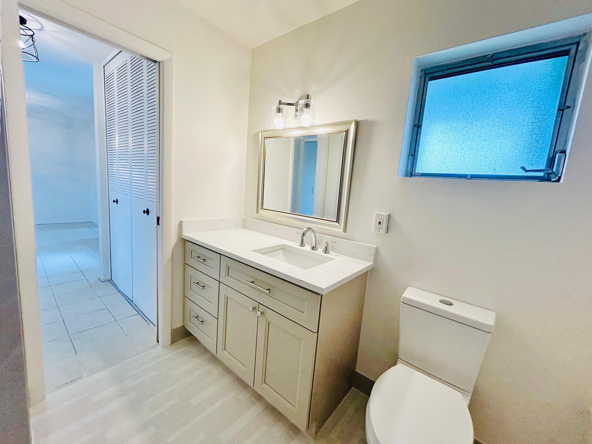 CRESTHAVEN VILLAS 4 CONDO - Residential