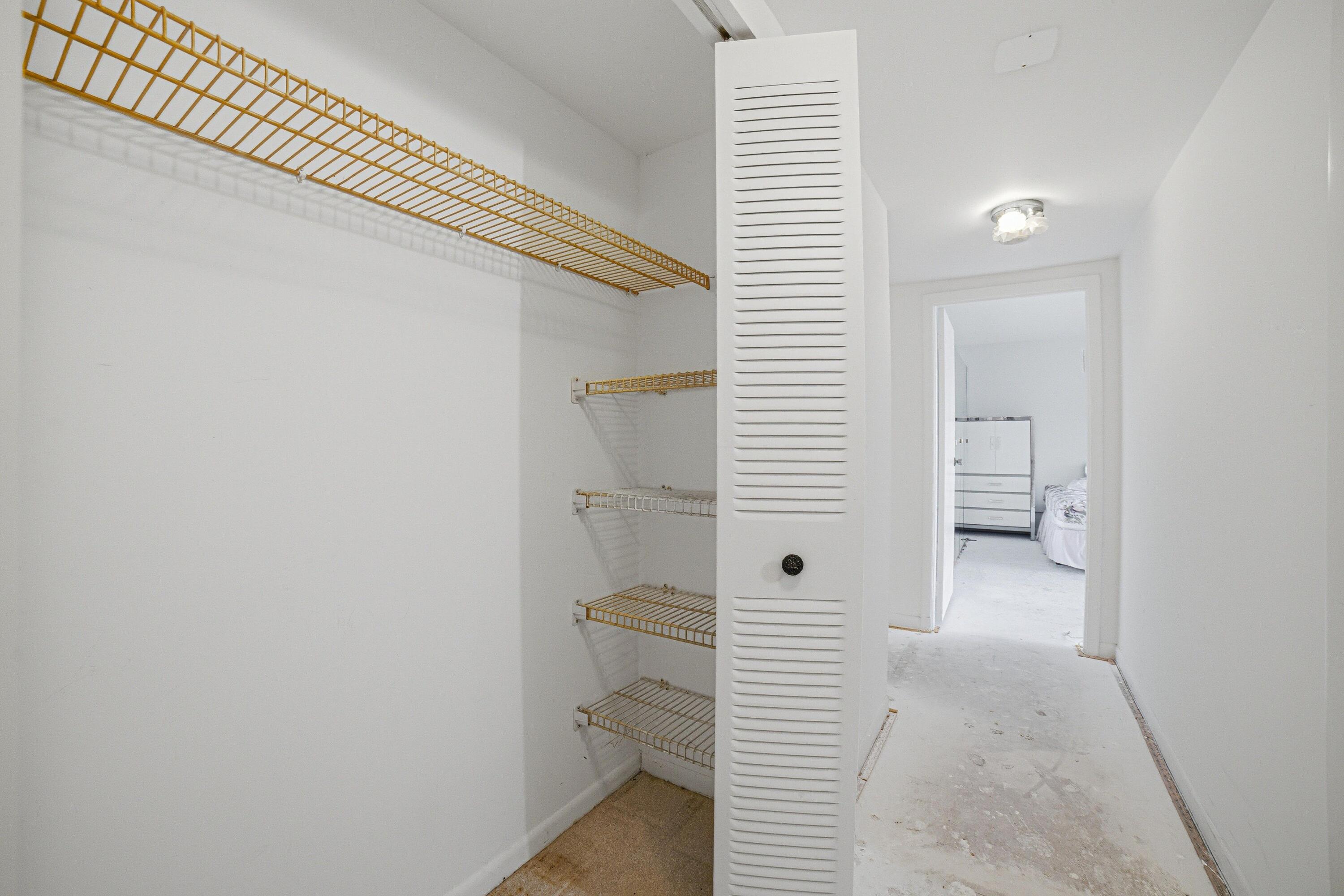 OLYMPUS CONDO PHASE - Residential