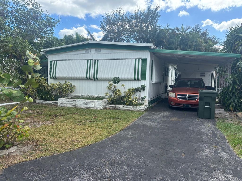 Photo of 4500 NW 69th St, J1, Coconut Creek, FL 33073 (MLS # R11038122)