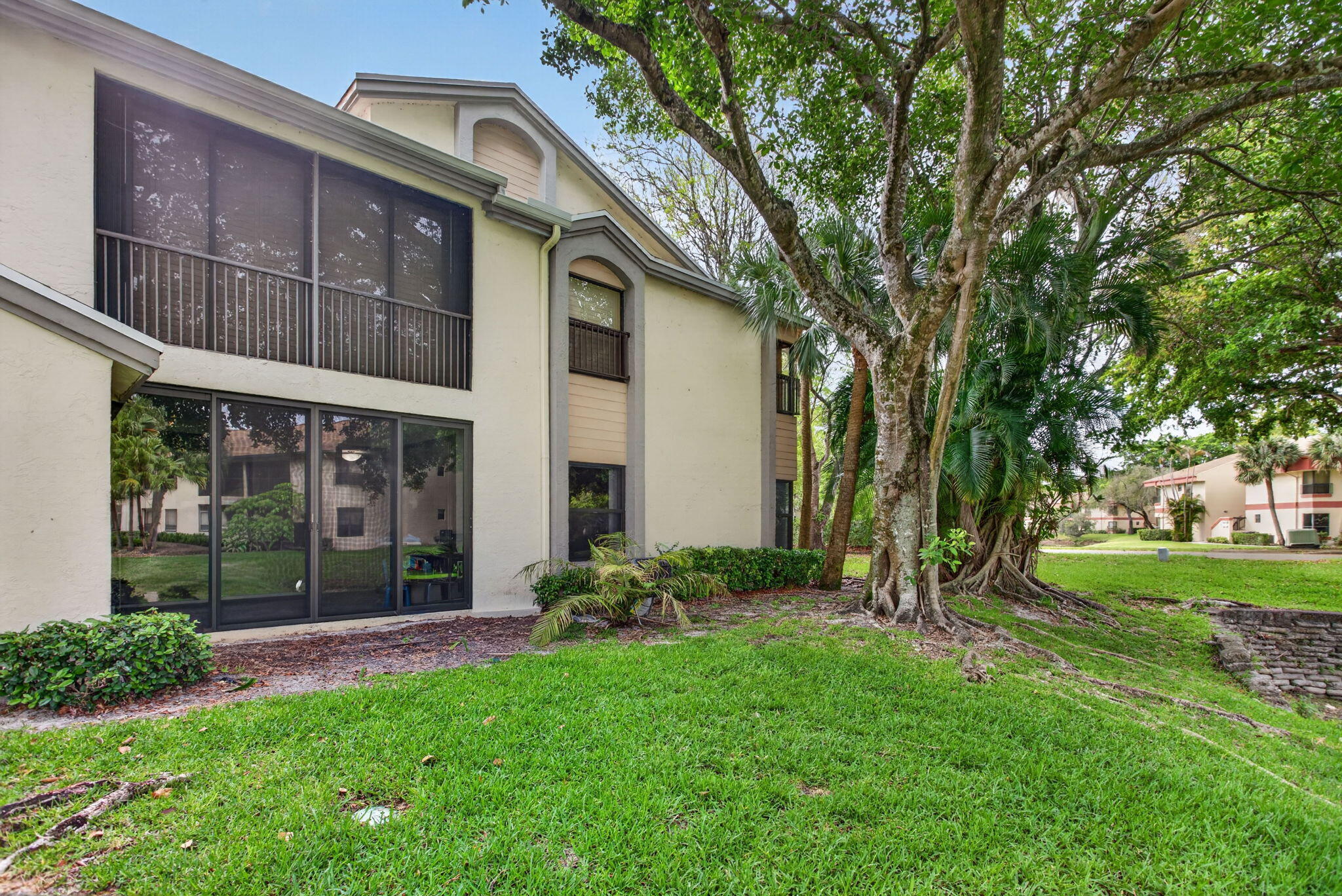 BAYWOOD VILLAGE III-B CONDO - Residential
