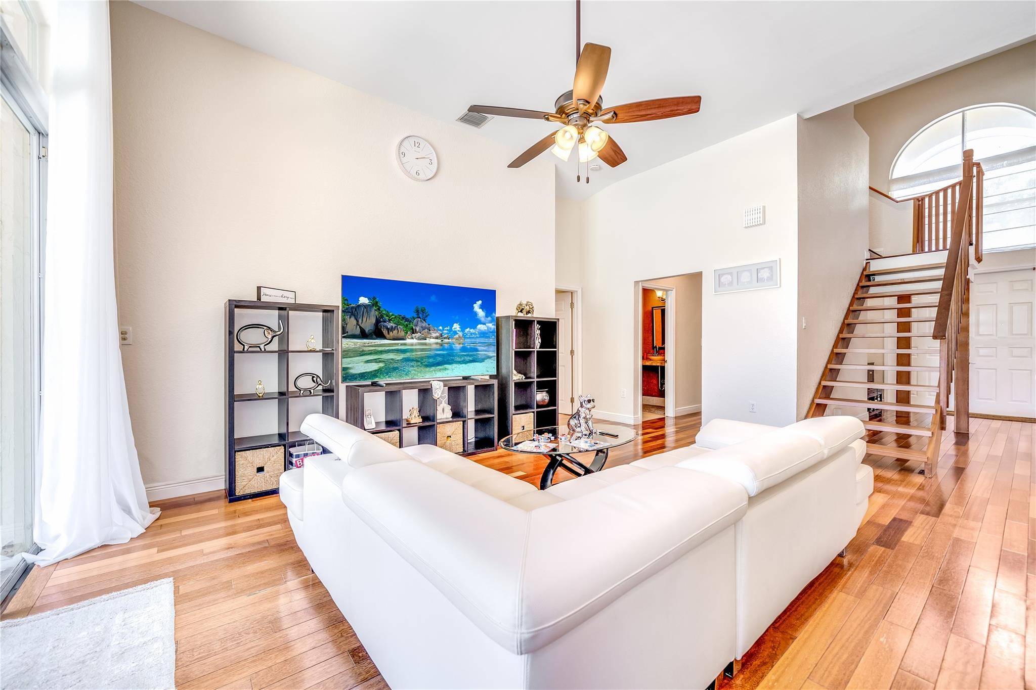 1241 S 13th Ave