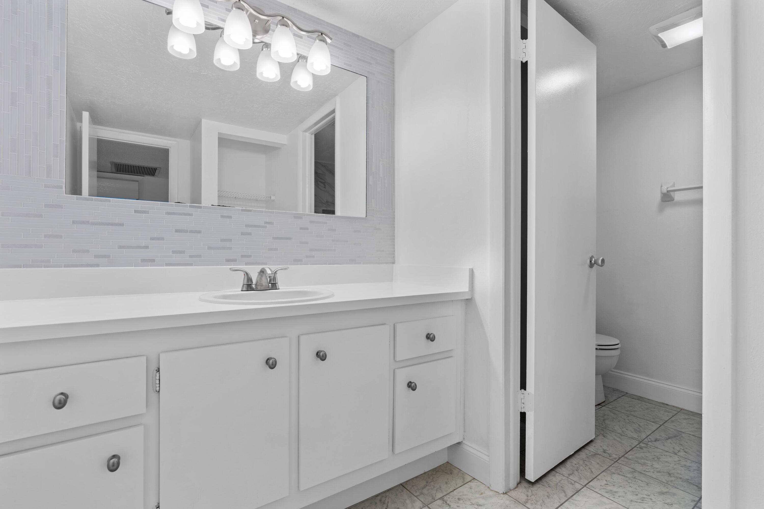 PALM SPRINGS TOWNHOMES AS - Residential Lease