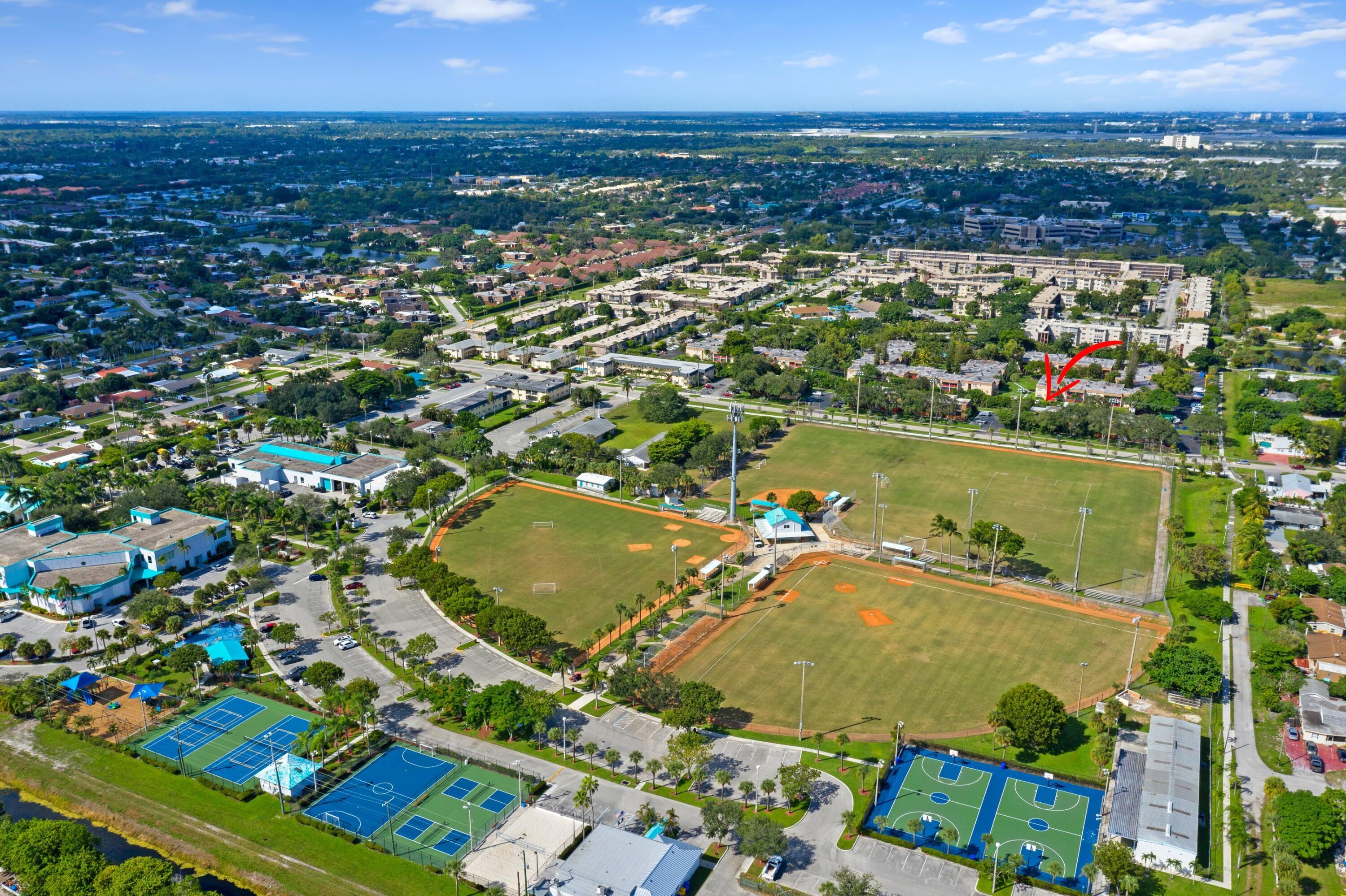 PALM SPRINGS TOWNHOMES AS - Residential Lease