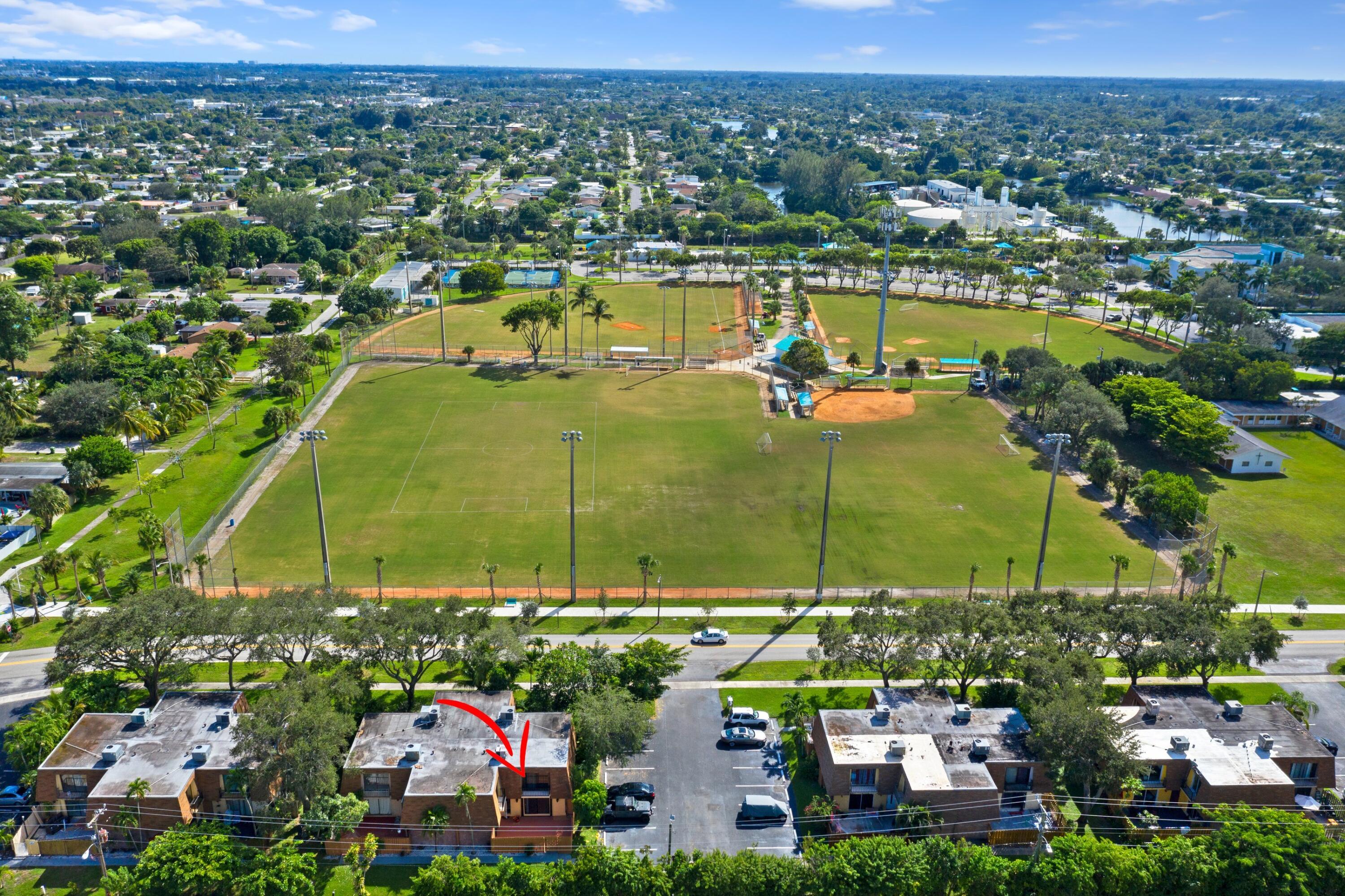 PALM SPRINGS TOWNHOMES AS - Residential Lease