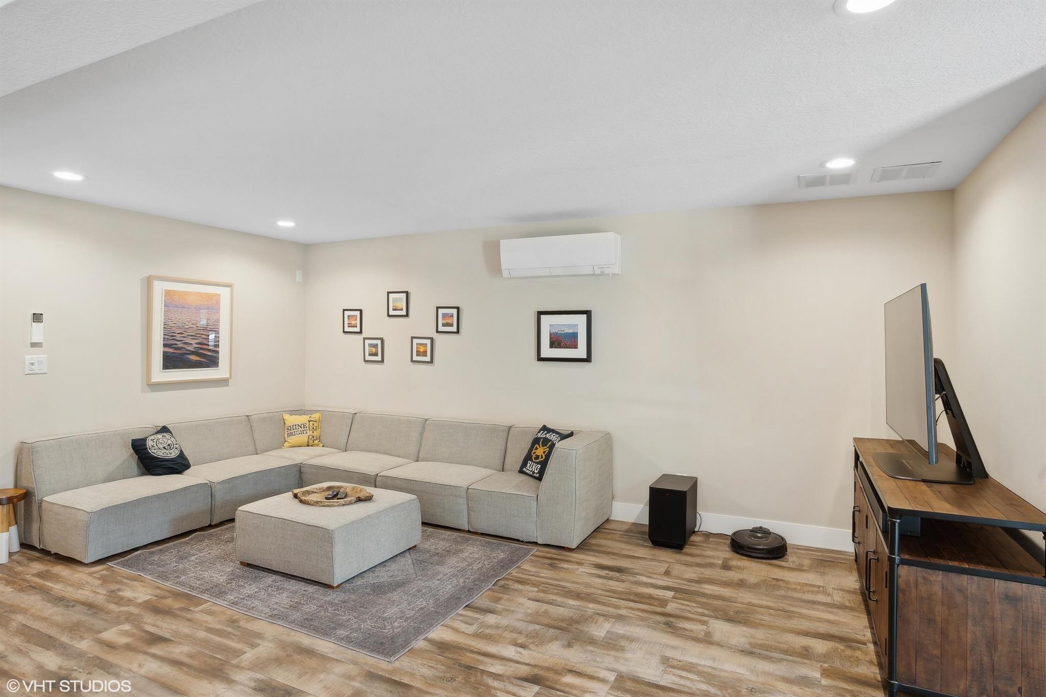 BUTTONWOOD - Residential