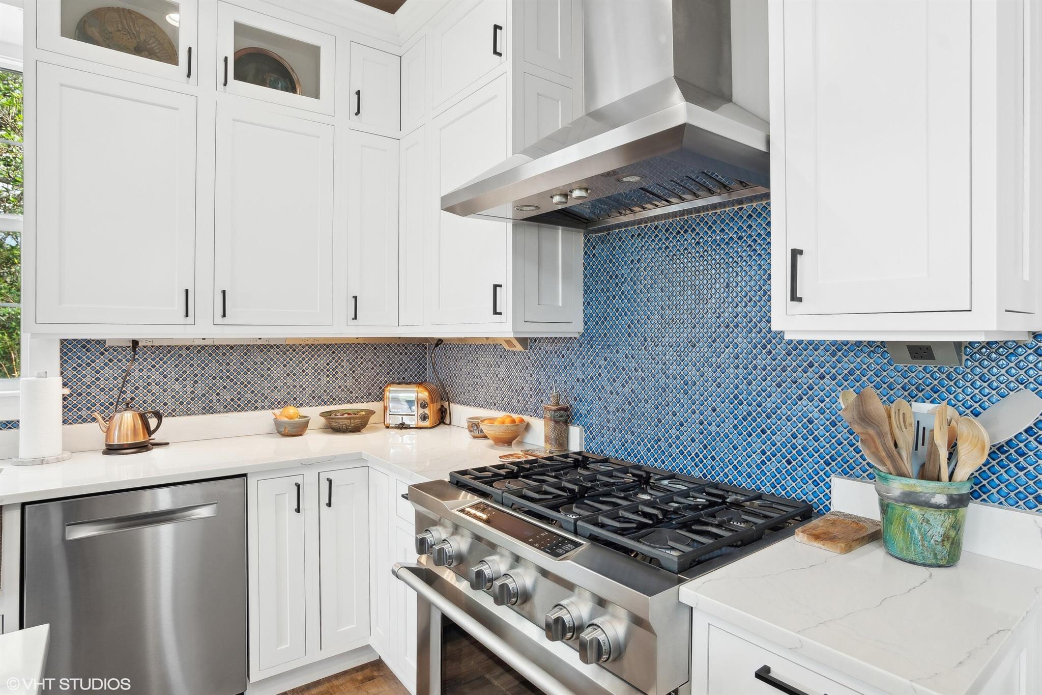 BUTTONWOOD - Residential