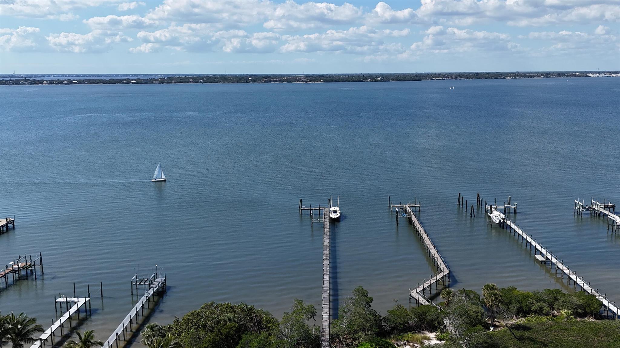 BUTTONWOOD - Residential