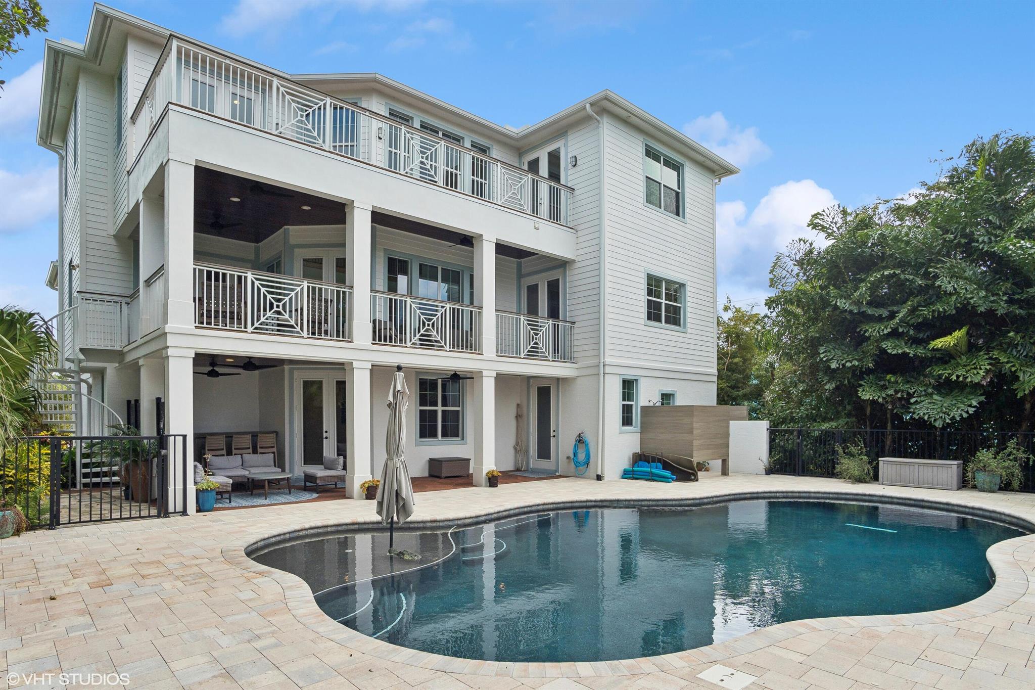 BUTTONWOOD - Residential