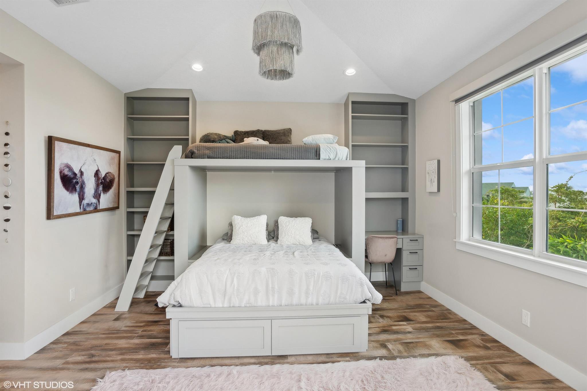 BUTTONWOOD - Residential