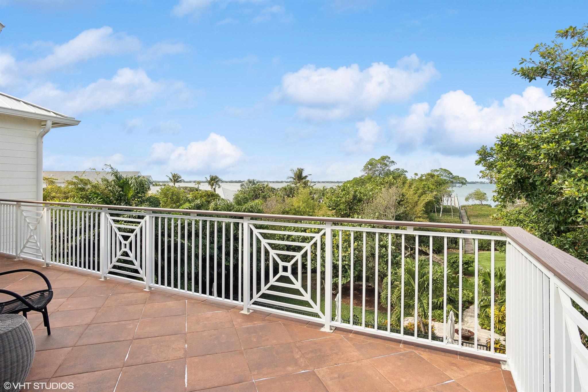 BUTTONWOOD - Residential