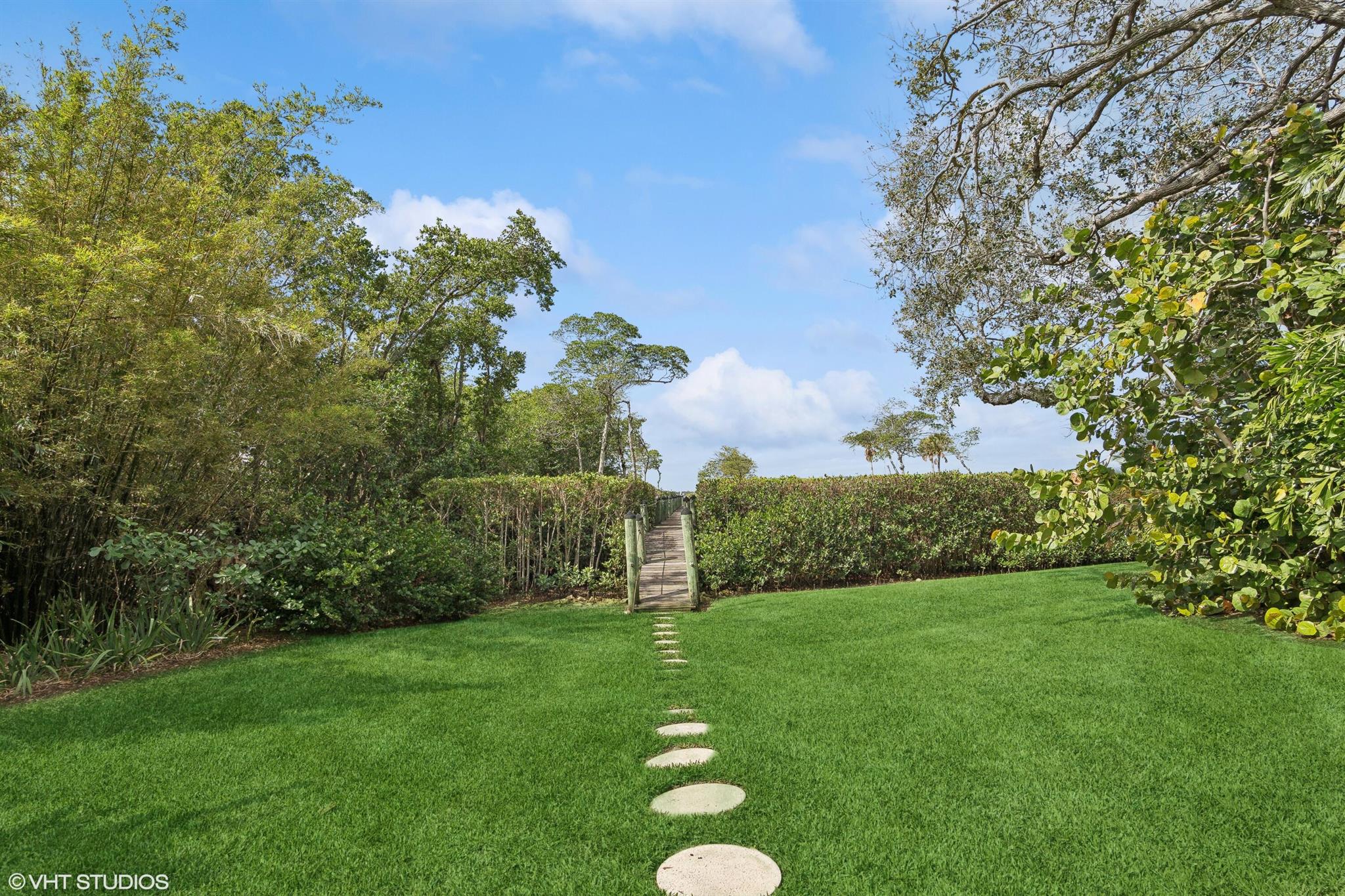 BUTTONWOOD - Residential