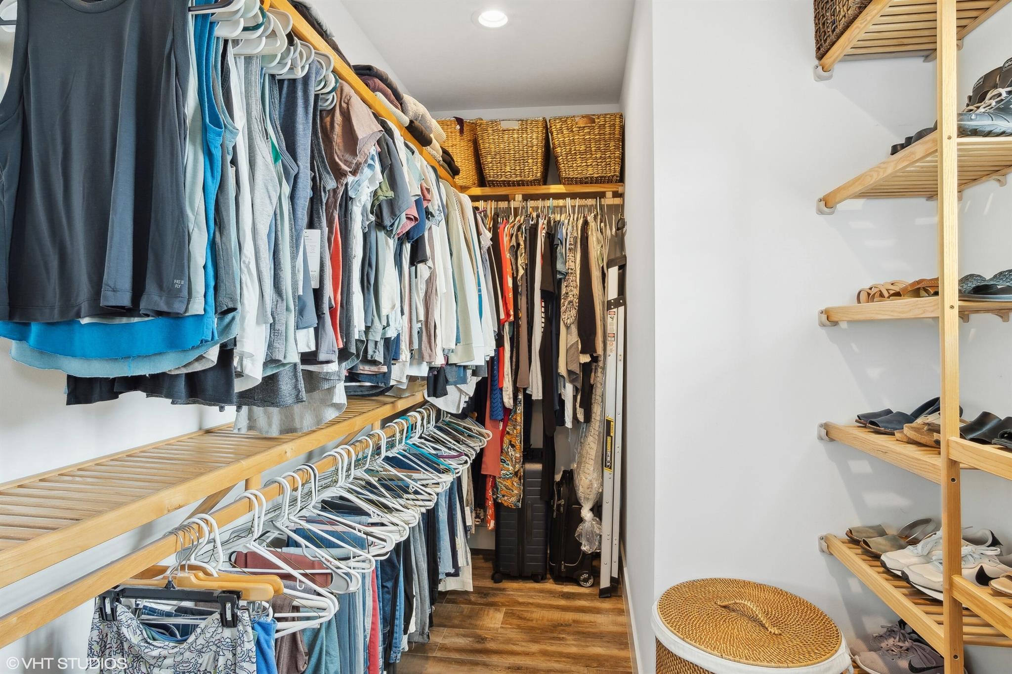 BUTTONWOOD - Residential