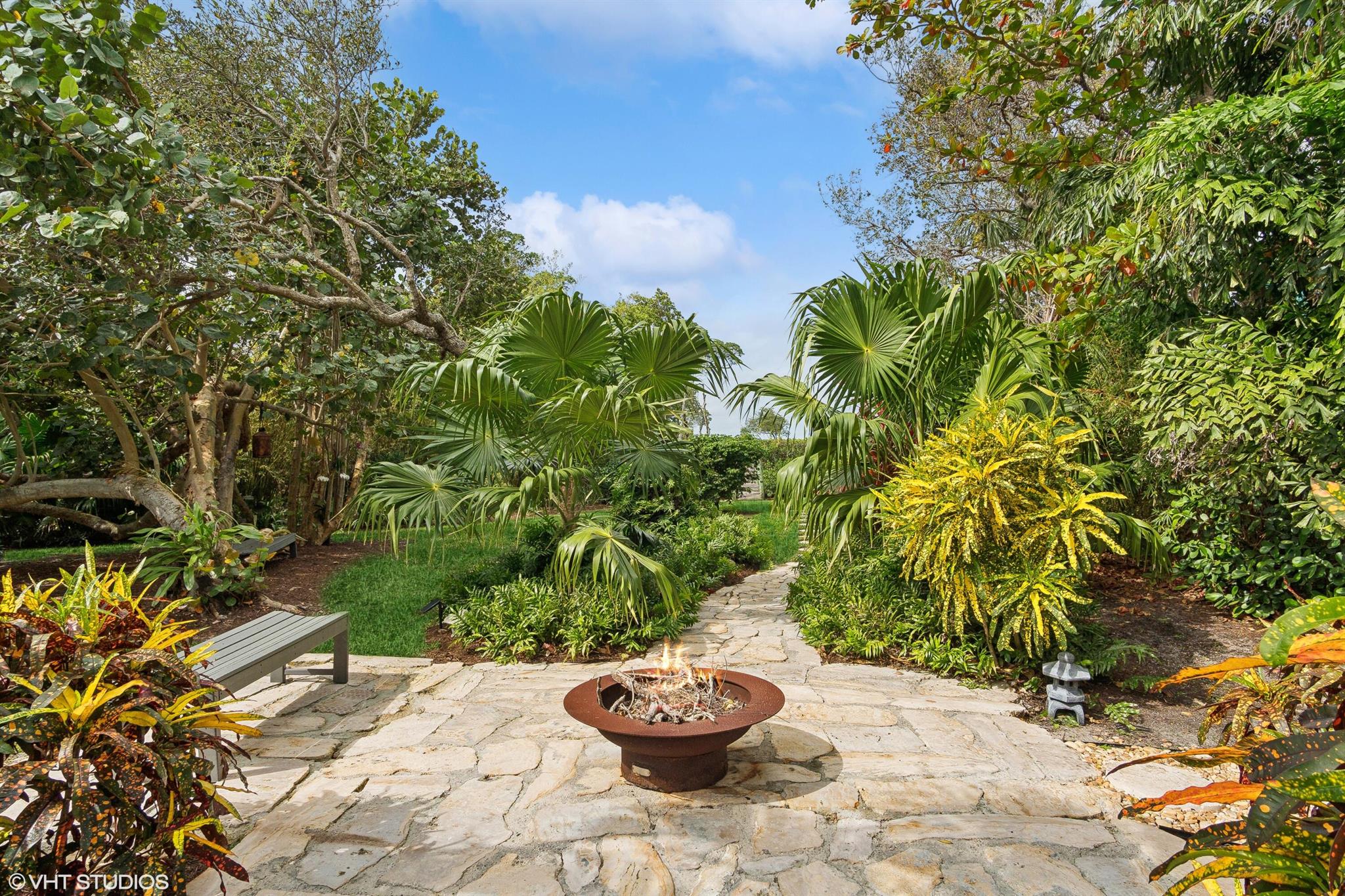 BUTTONWOOD - Residential