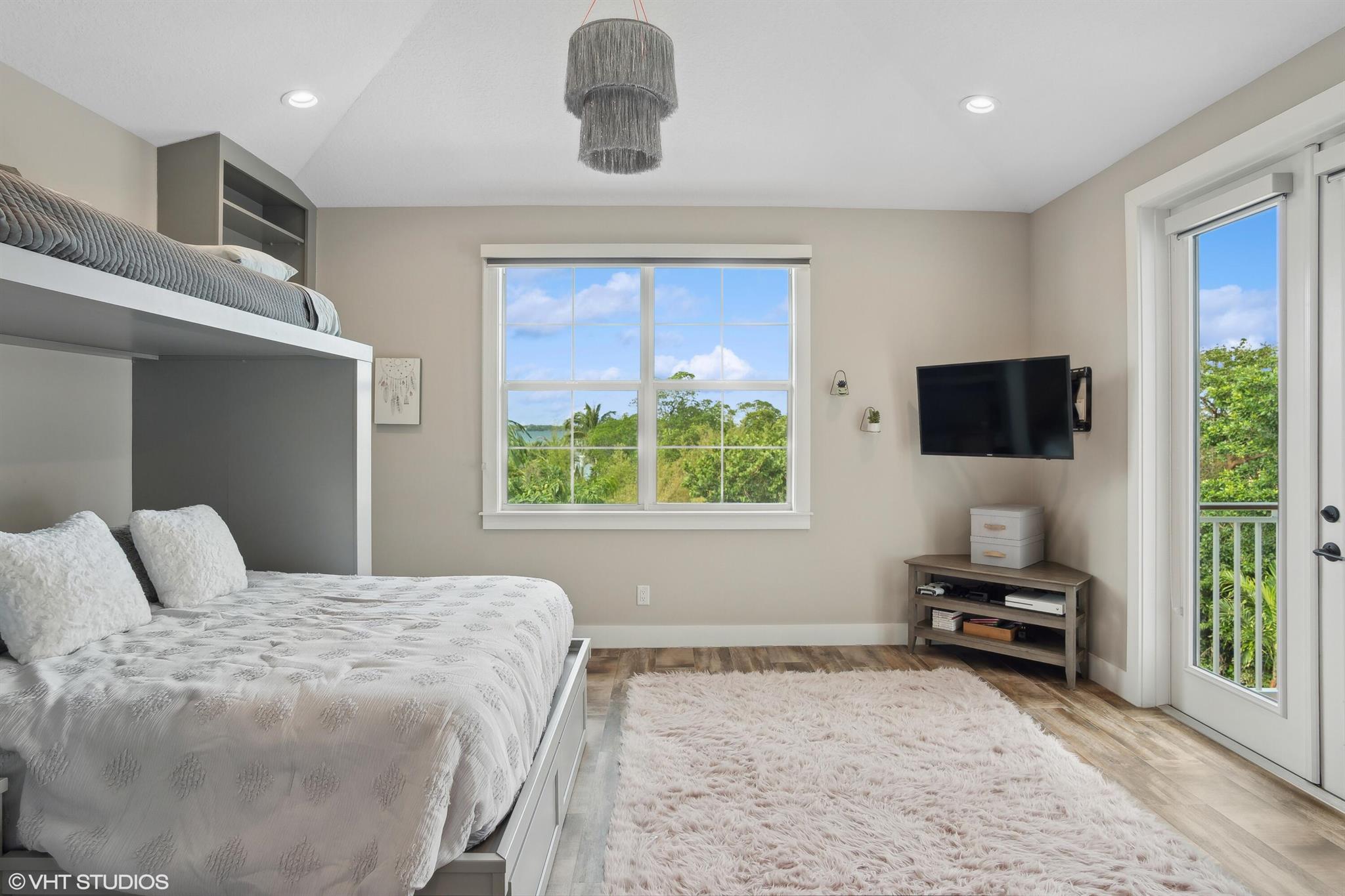 BUTTONWOOD - Residential