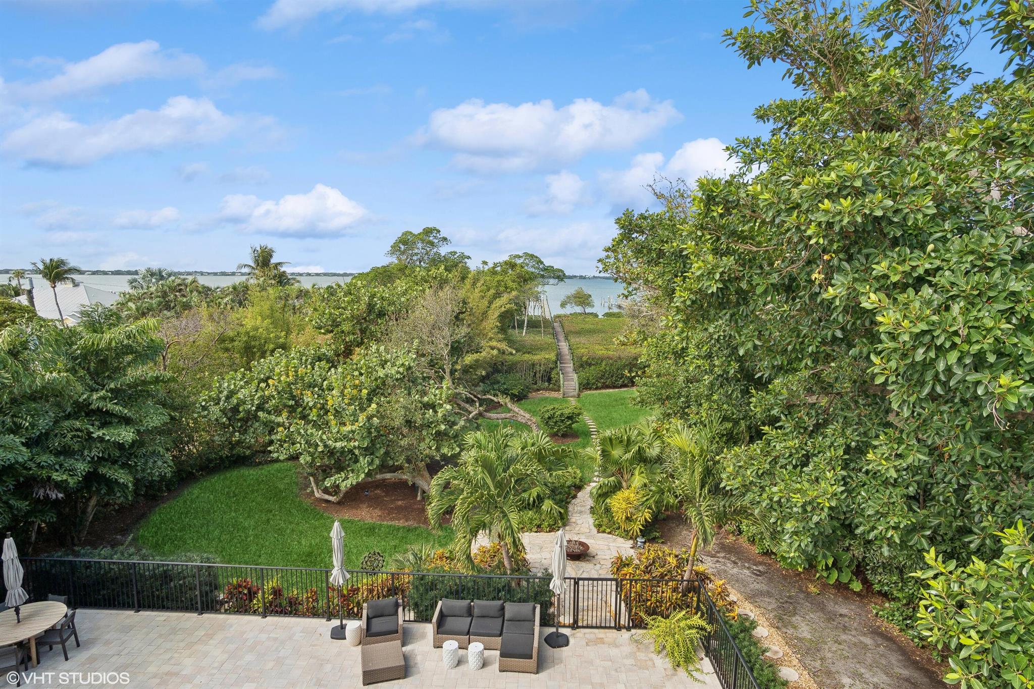 BUTTONWOOD - Residential