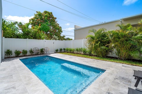 Tiny photo for 725 SE 4th Avenue, Delray Beach, FL 33483 (MLS # B26090710)