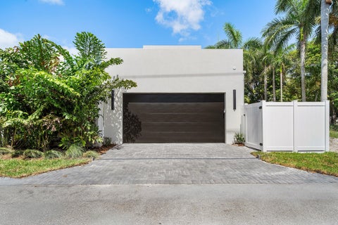 Tiny photo for 725 SE 4th Avenue, Delray Beach, FL 33483 (MLS # B26090710)