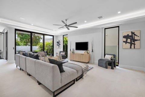 Tiny photo for 725 SE 4th Avenue, Delray Beach, FL 33483 (MLS # B26090710)