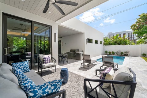 Tiny photo for 725 SE 4th Avenue, Delray Beach, FL 33483 (MLS # B26090710)