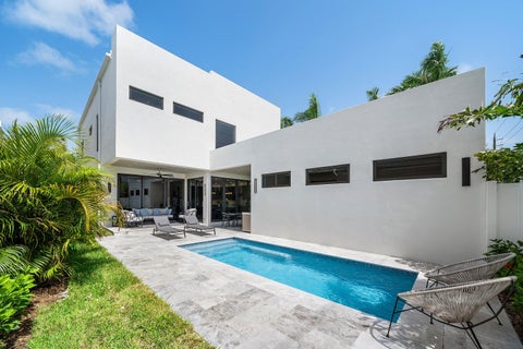 Tiny photo for 725 SE 4th Avenue, Delray Beach, FL 33483 (MLS # B26090710)