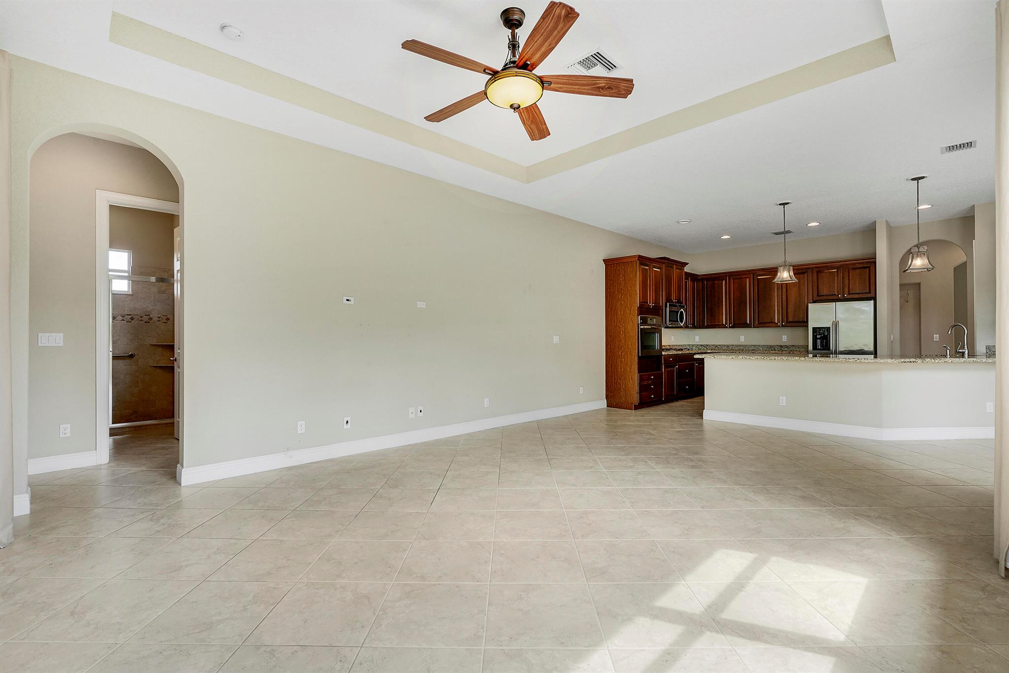 TRES BELLE - Residential