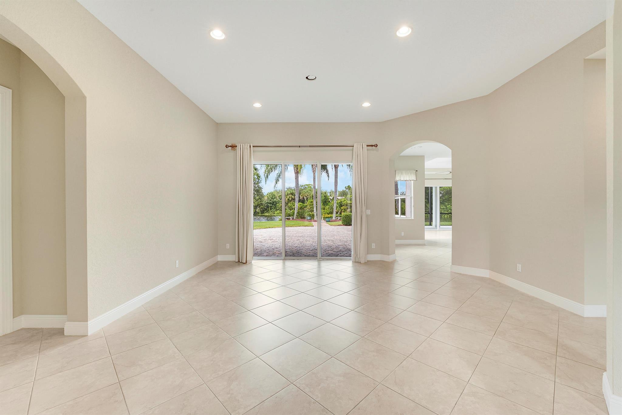 TRES BELLE - Residential