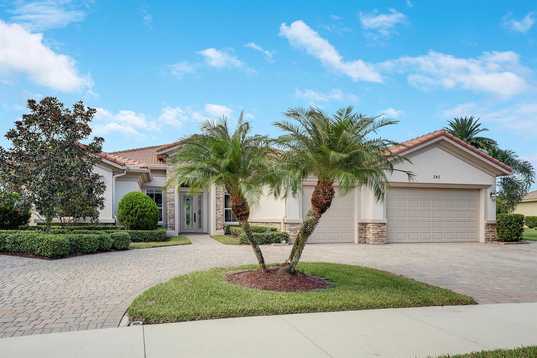 TRES BELLE - Residential