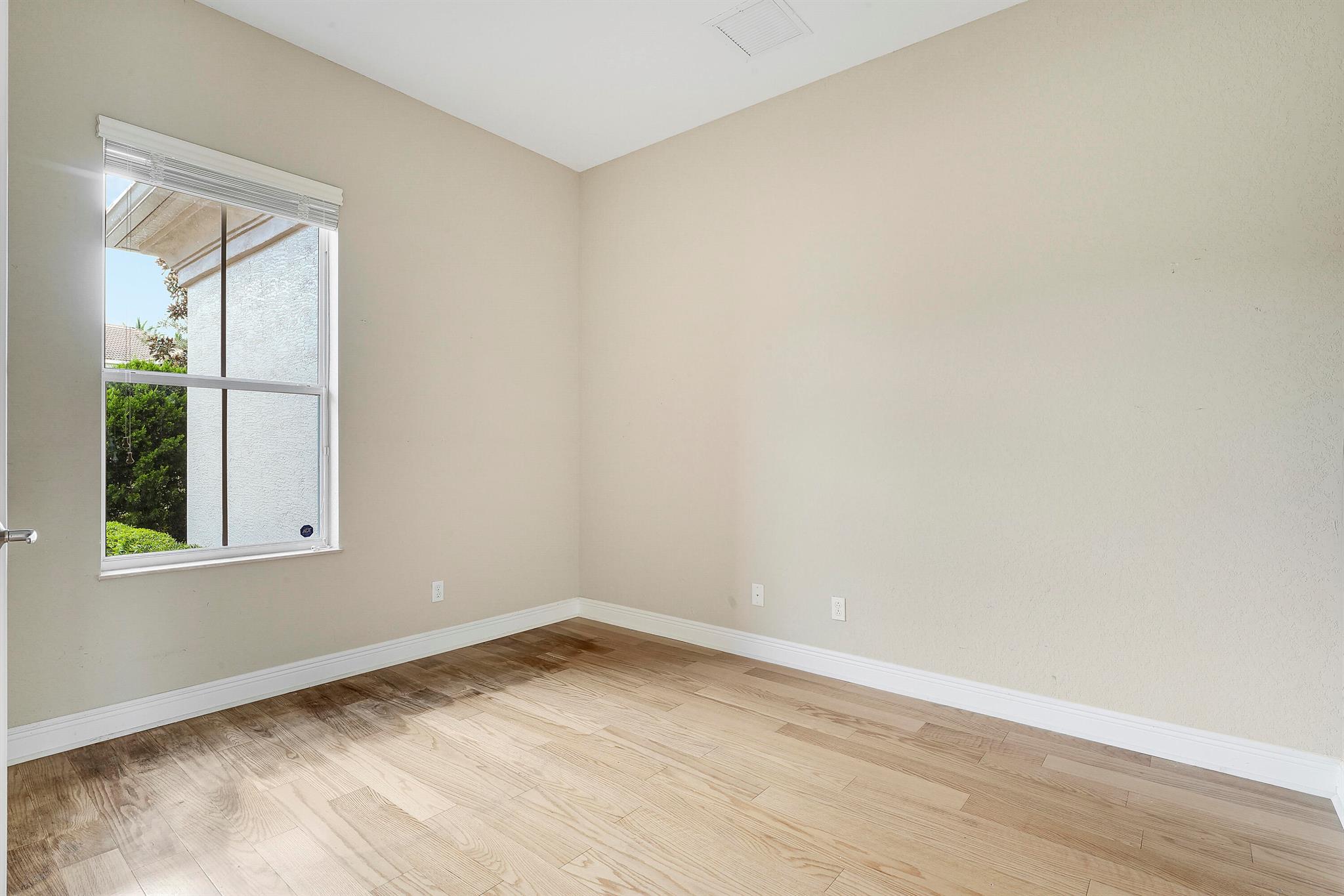 TRES BELLE - Residential