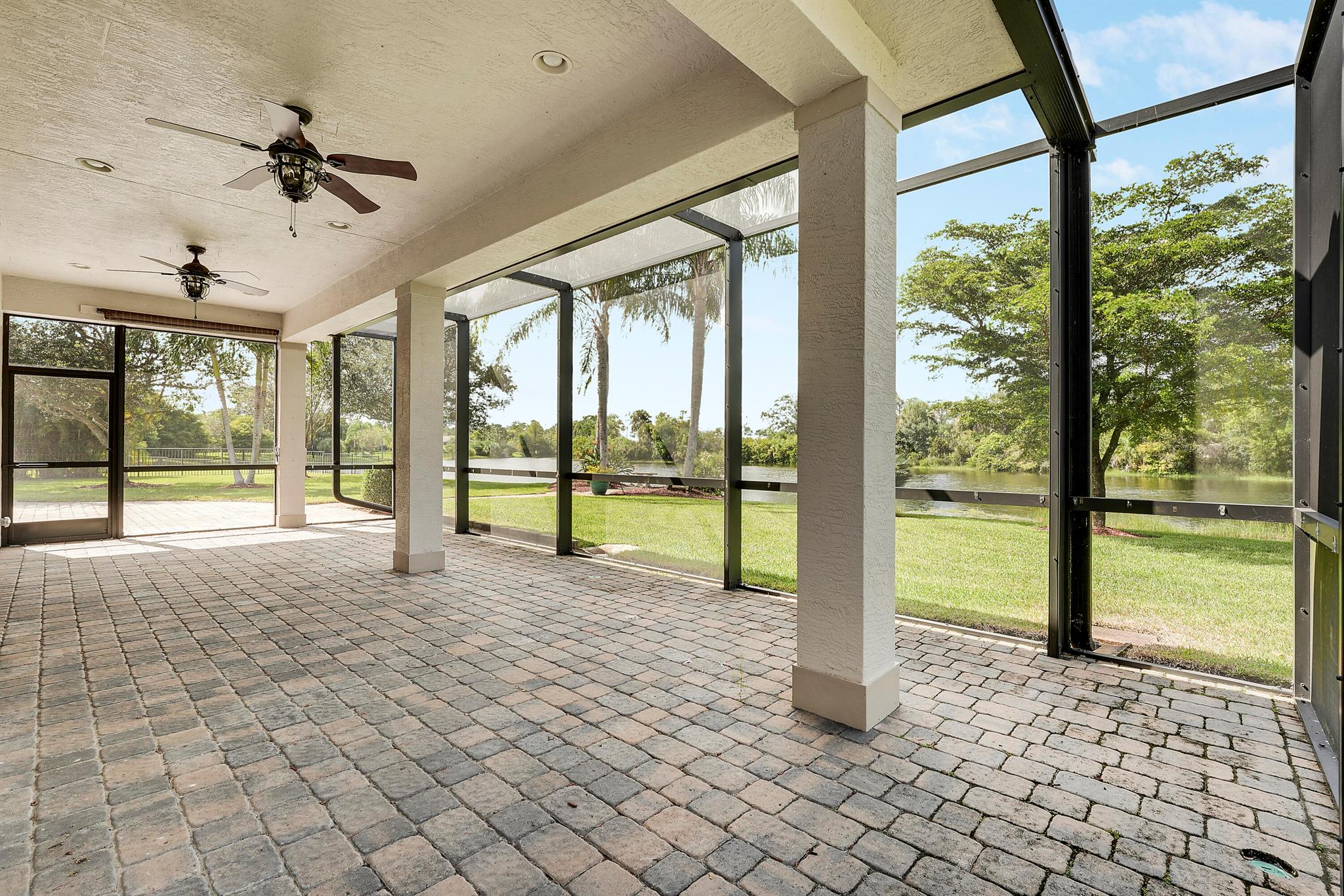 TRES BELLE - Residential