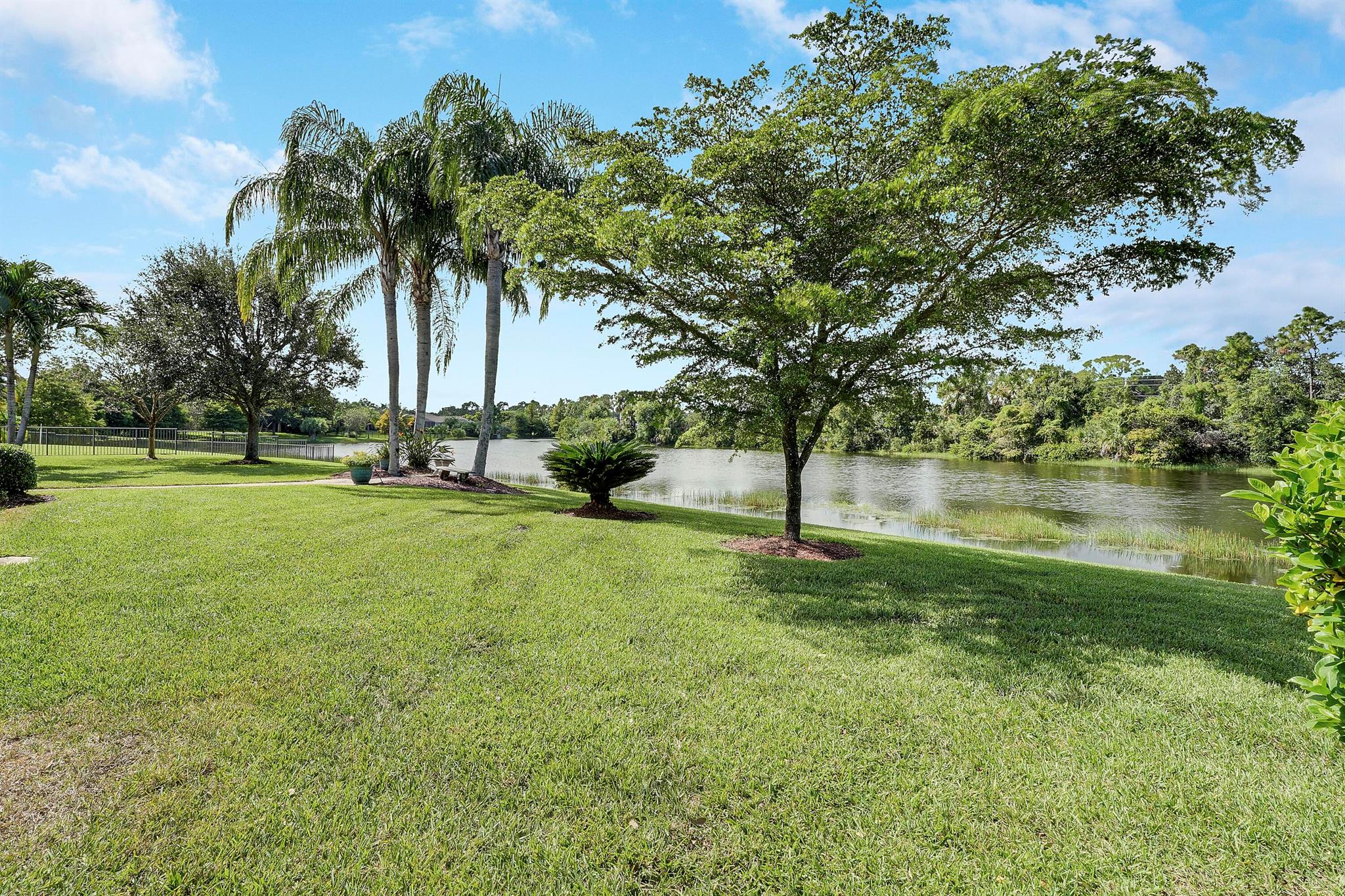 TRES BELLE - Residential