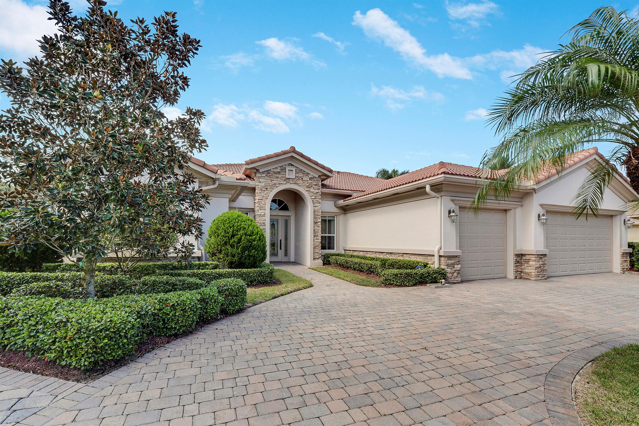 TRES BELLE - Residential