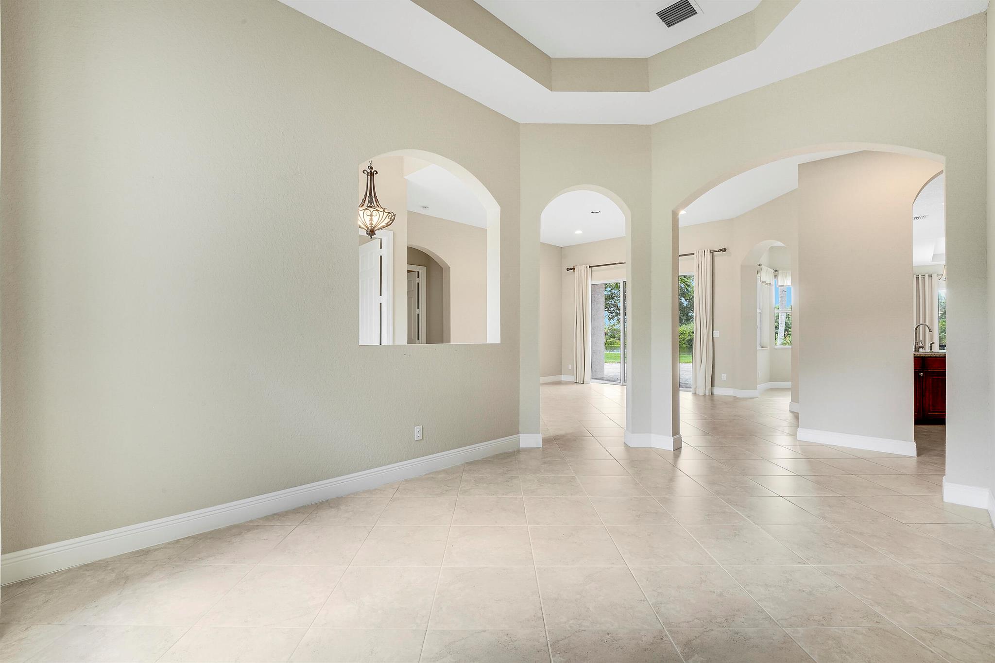 TRES BELLE - Residential