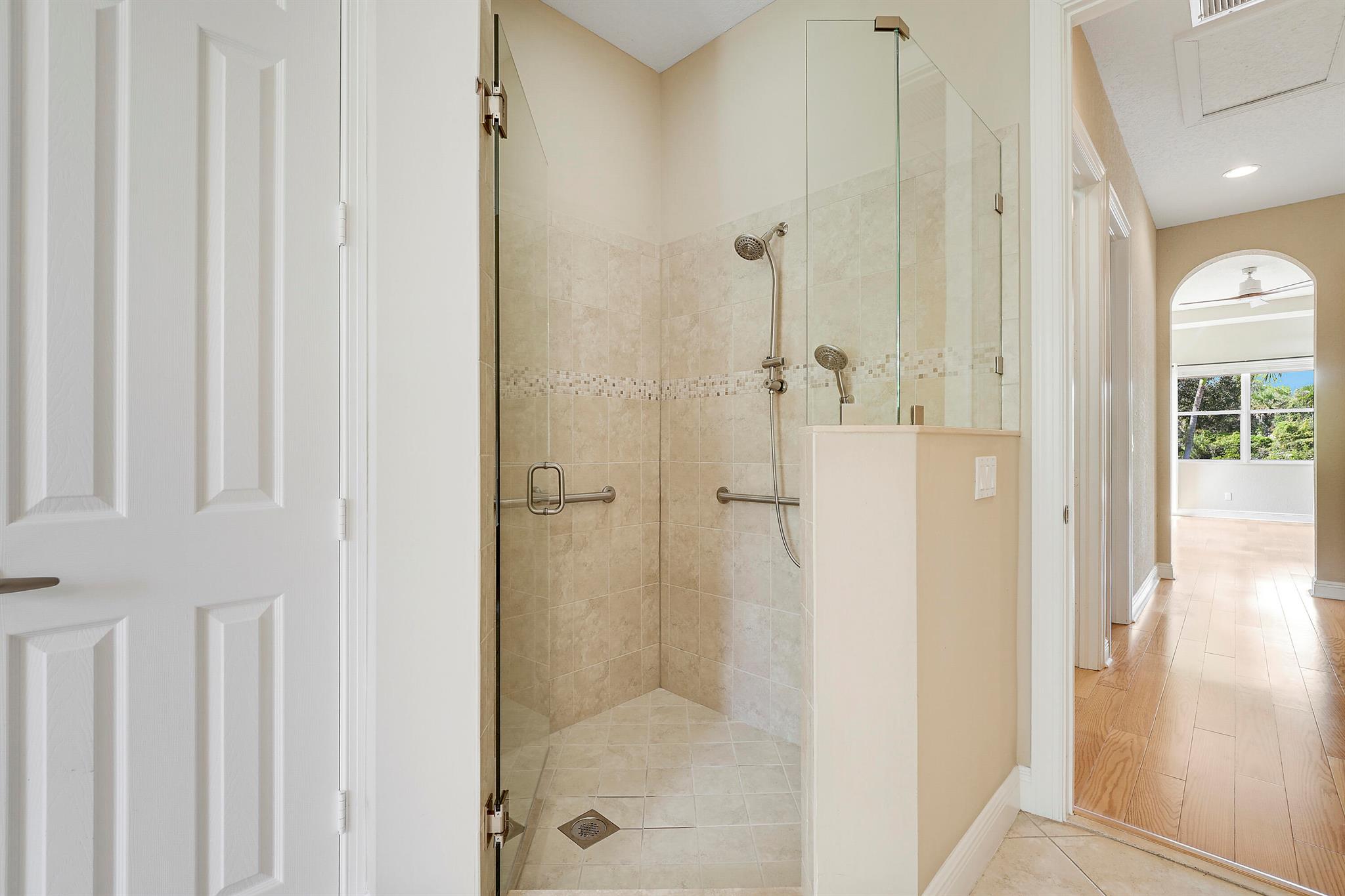 TRES BELLE - Residential