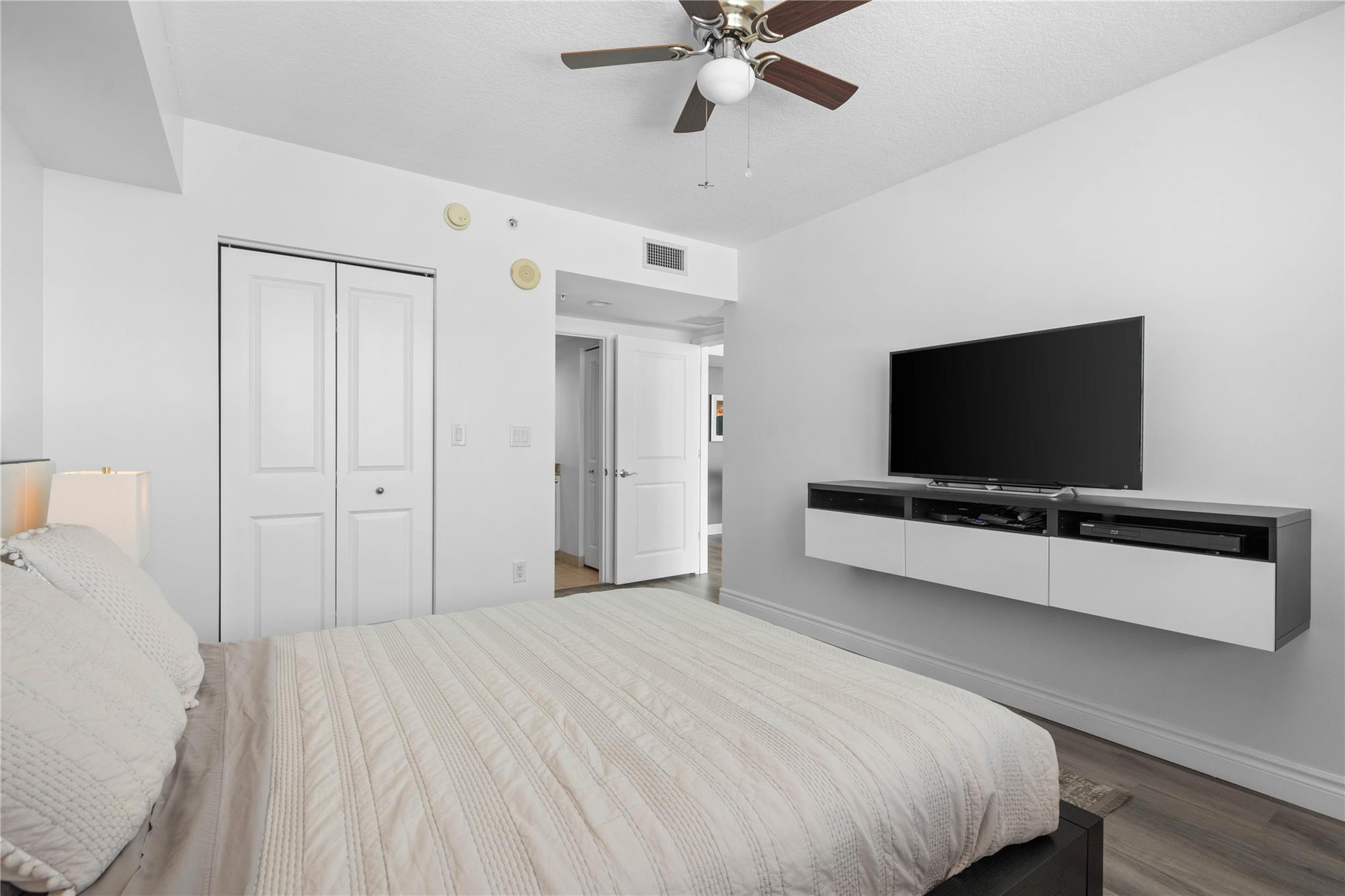 SYMPHONY CONDO - Residential Lease