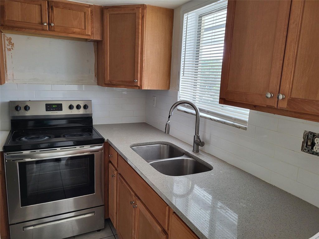 Photo of 1501 Crescent Circle #D35, West Palm Beach, FL 33403 (MLS # F10527391)