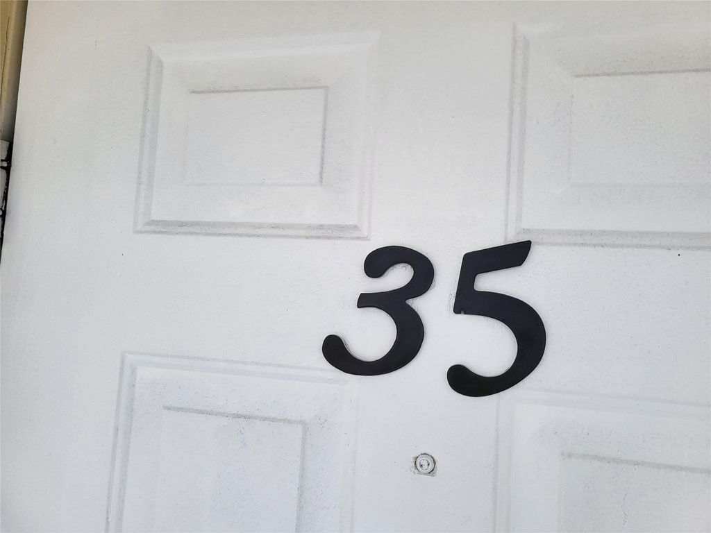 Photo of 1501 Crescent Circle #D35, West Palm Beach, FL 33403 (MLS # F10527391)