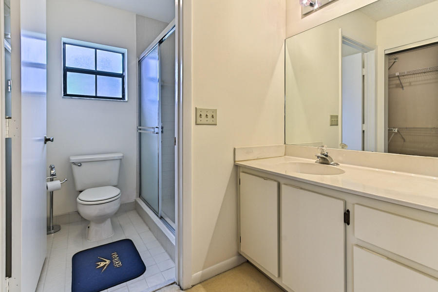 THORNHILL GLEN - Residential Lease